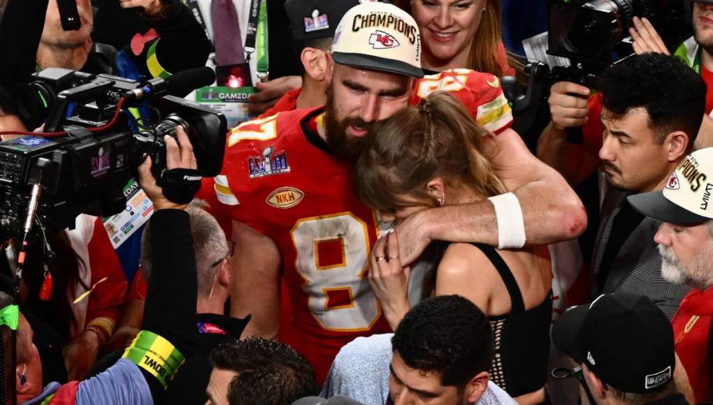 Las imágenes que no viste de la celebración de Travis Kelce y Taylor Swift