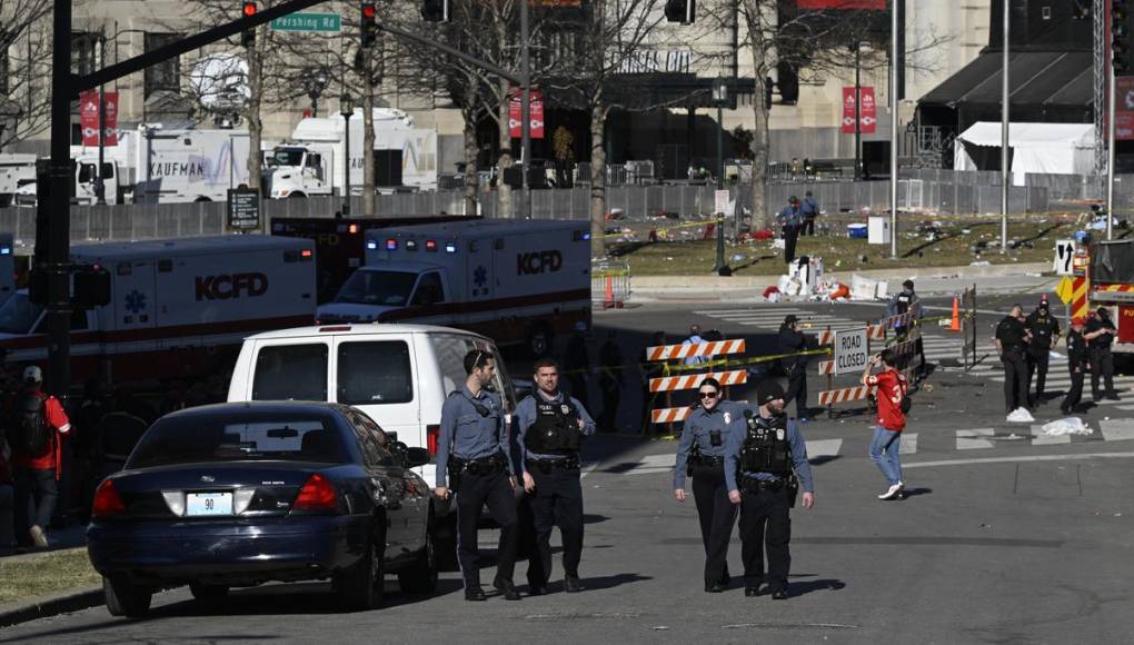 Un muerto y nueve heridos: ¿qué se sabe del tiroteo en el desfile del Super Bowl?