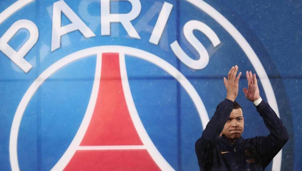 Mbappé se despide en pleno entrenamiento de compañeros del PSG