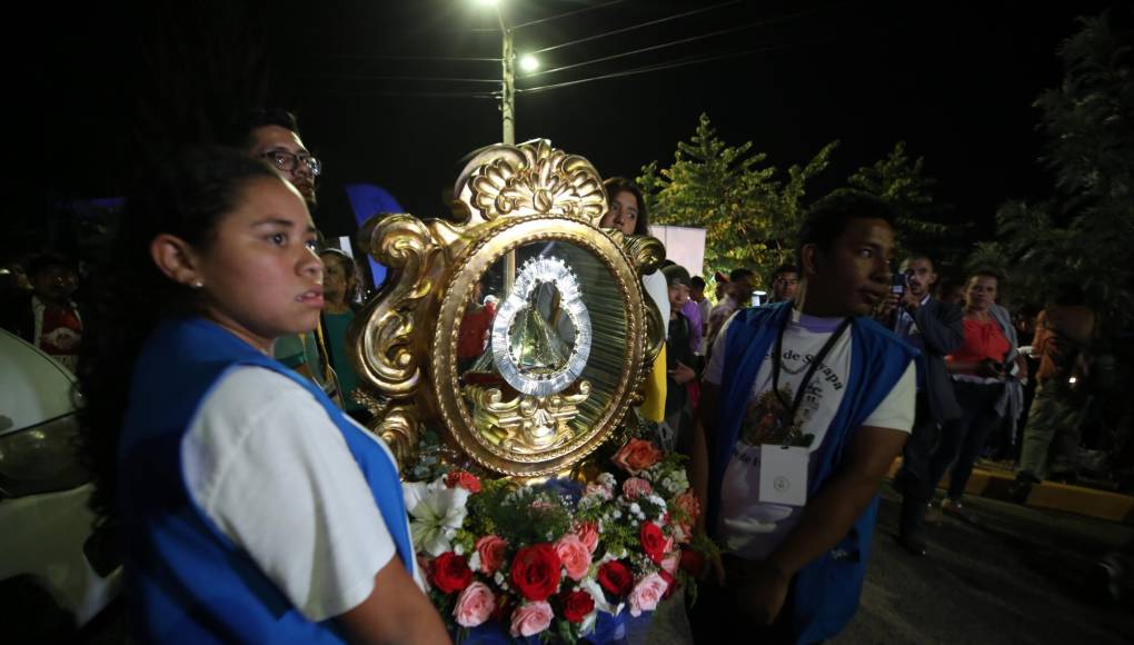 Hondureños celebran 277 años de aniversario del hallazgo de la Virgen de Suyapa