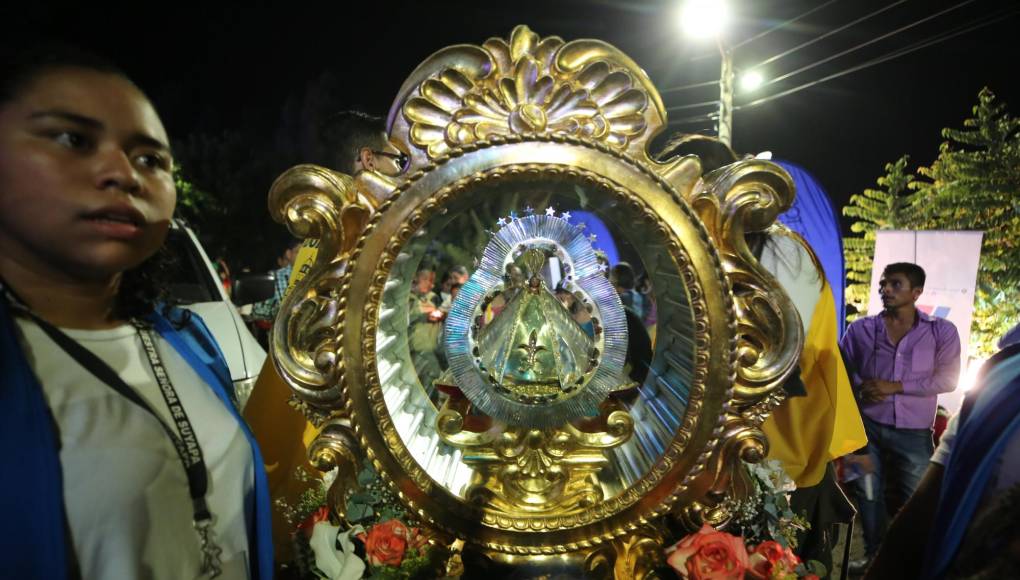 Hondureños celebran 277 años de aniversario del hallazgo de la Virgen de Suyapa