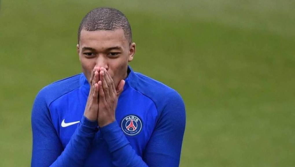 Kylian Mbappé sorprende al ser visto en Barcelona