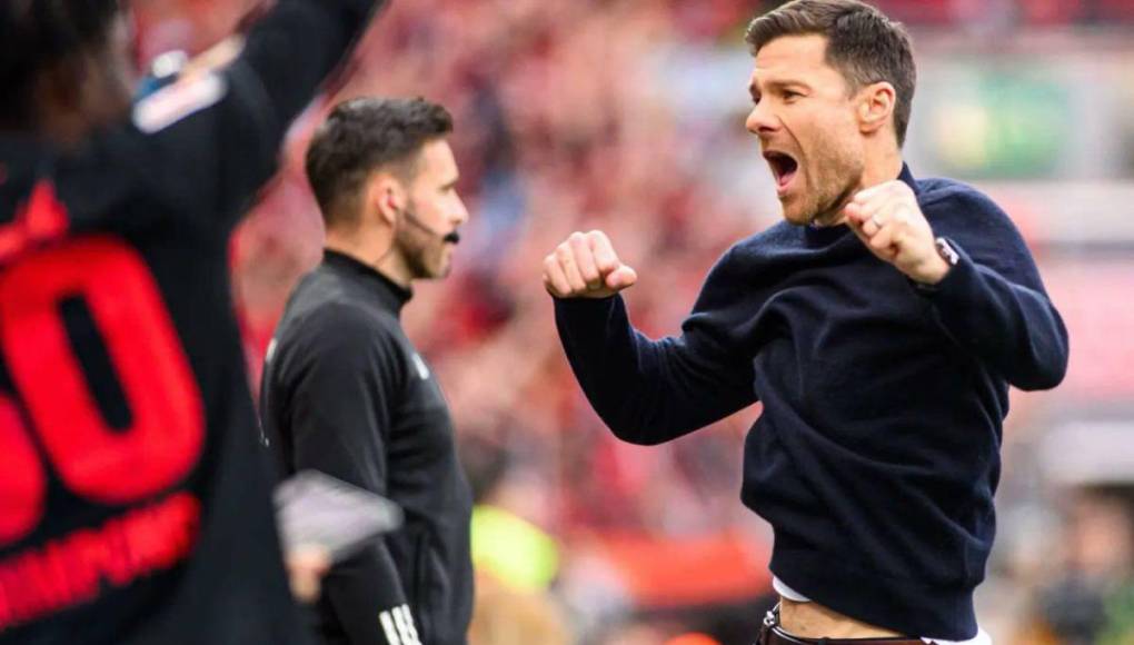 Xabi Alonso se emborracha, locura de afición de Leverkusen y festejo en el camerino