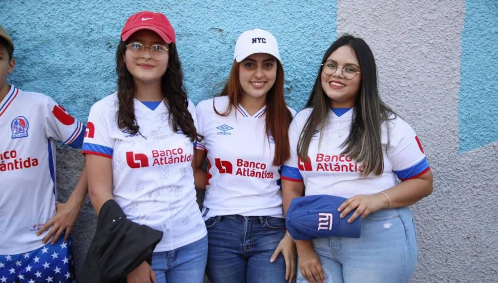 ¡Solo bellezas! Estadio Nacional se llena de lindas chicas para final de Olimpia ante Marathón