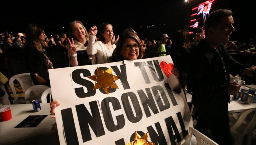 Los mejores momentos de la noche: Luis Miguel iluminó la capital con su show