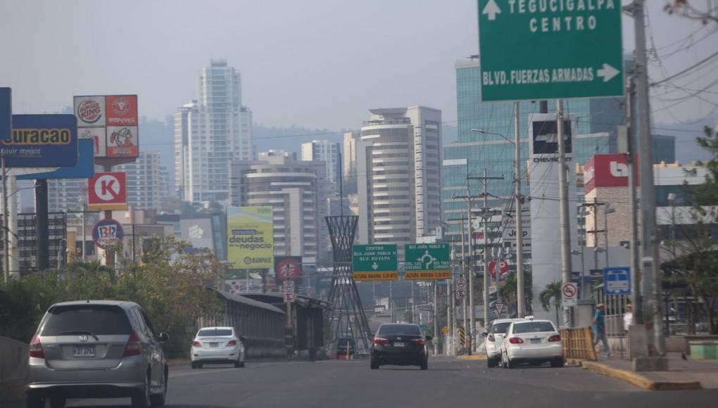 Fotos: la capital de Honduras luce casi vacía este Jueves Santo