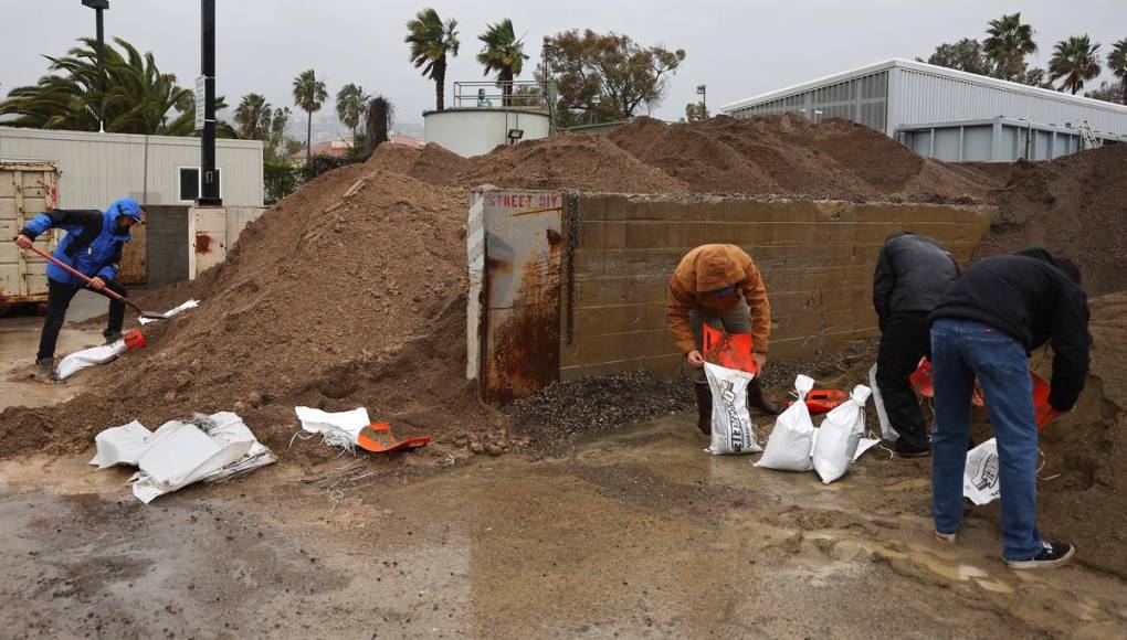 Un muerto y miles sin electricidad por inundaciones en California