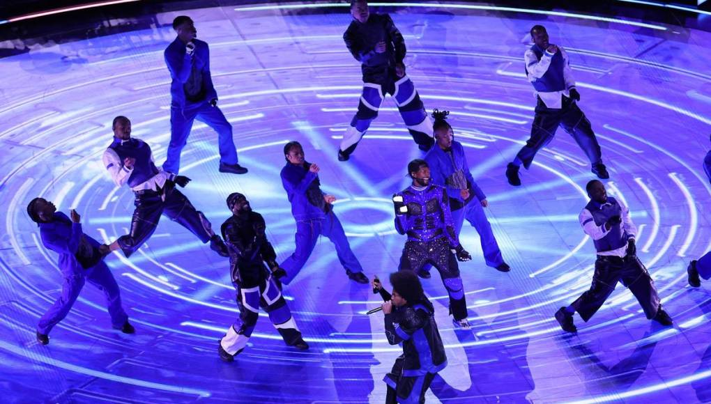 Los mejores momentos del Halftime Show de Usher en el Super Bowl LVIII