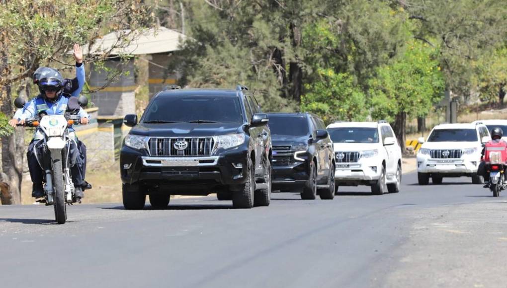 Trasladan al Fuerte Cabañas a los dos generales que testificaron en juicio de JOH