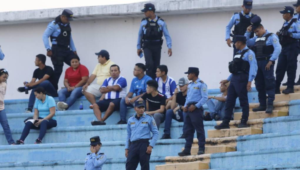 Real España - Olimpia: Ambiente en el estadio Olímpico previo al duelo de repechaje