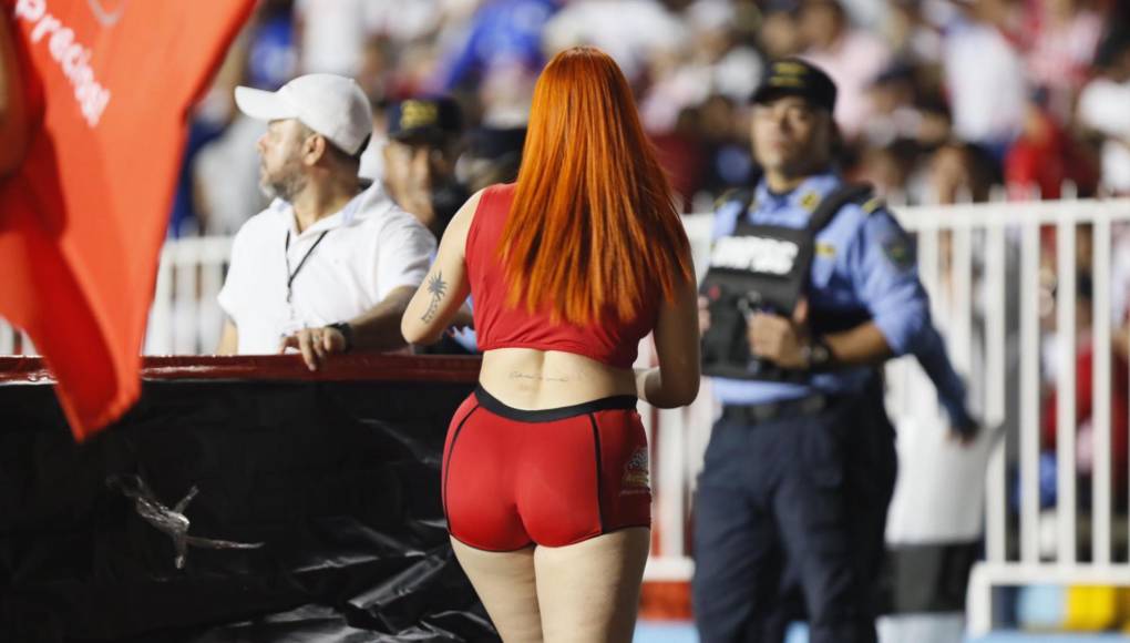 ¡Solo bellezas! Estadio Nacional se llena de lindas chicas para final de Olimpia ante Marathón