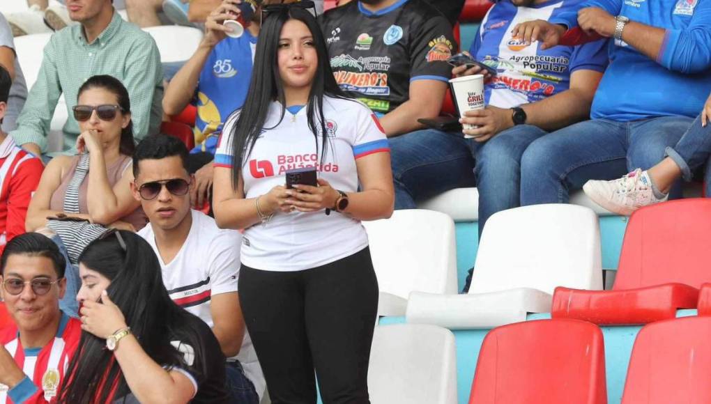 El Yankel estuvo lleno de hermosuras: Las bellas mujeres que visitaron los estadios