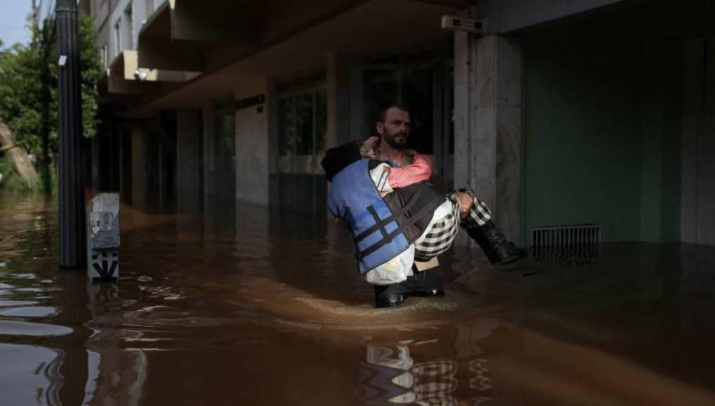 Imágenes impactantes en Brasil: estadios de gremio e Inter afectados por inundaciones