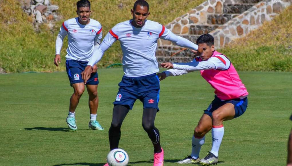 Olimpia y su poderoso 11 para clásico ante Real España