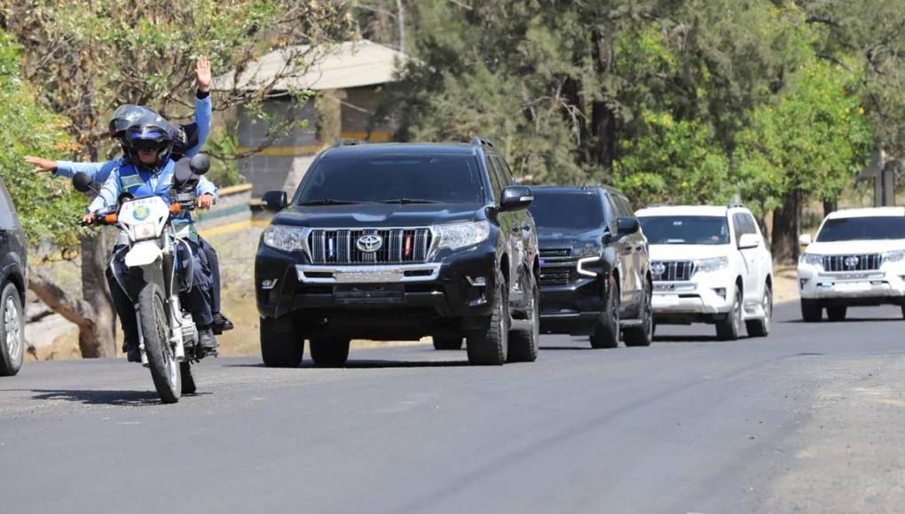 Trasladan al Fuerte Cabañas a los dos generales que testificaron en juicio de JOH