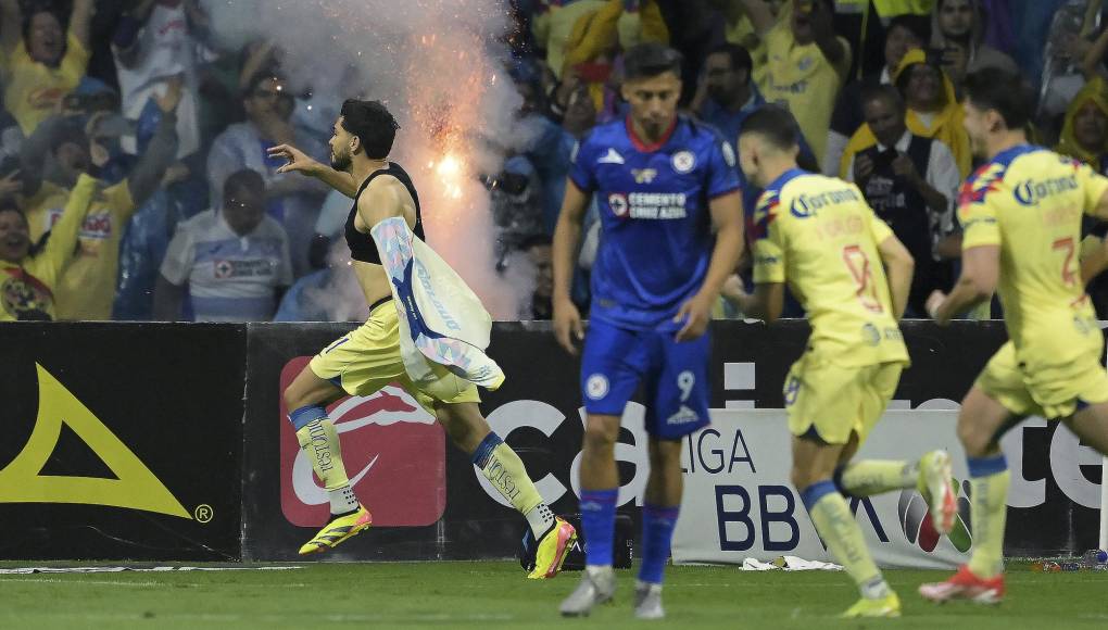 Aficionado arriesga su vida para ver al América coronarse campeón de la Liga MX