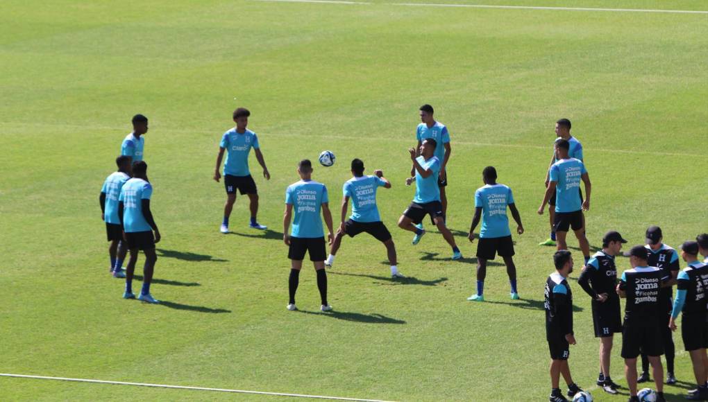 ¿Y Rueda? Selección de Honduras cierra microciclo sin su DT