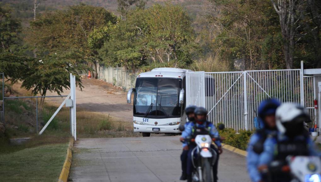 Honduras sigue concentra pensando en Costa Rica ¿Y ‘Buba’ López?