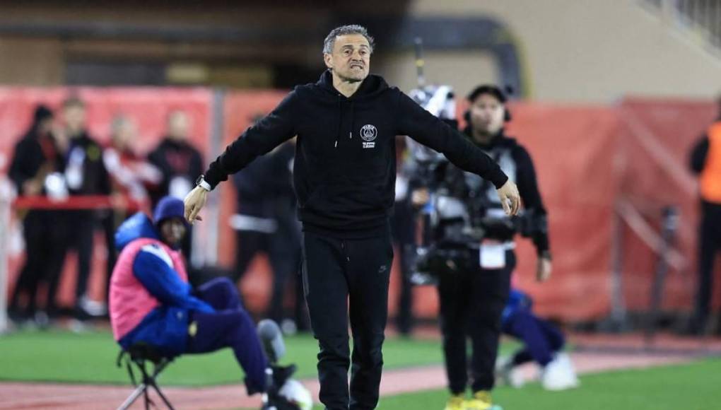 Luis Enrique saca a Mbappé y el jugador responde con una rebeldia