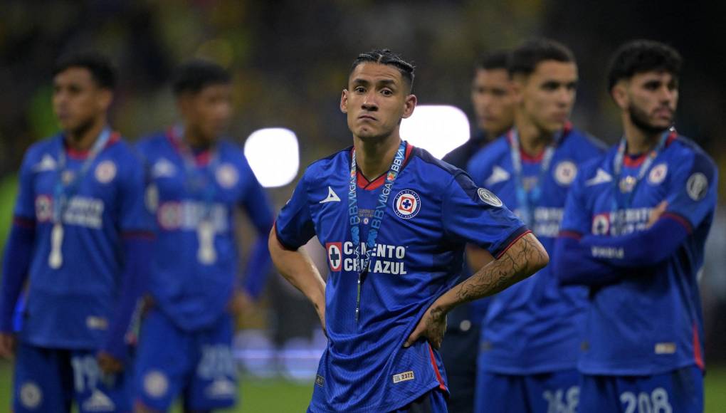 Aficionado arriesga su vida para ver al América coronarse campeón de la Liga MX