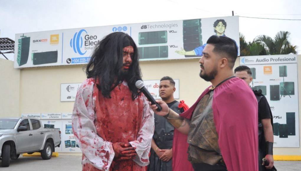 Así representó la iglesia El Calvario la pasión y muerte de Jesús este Viernes Santo