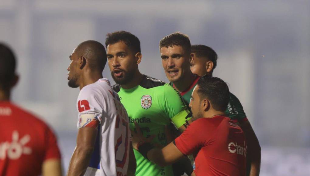 Tristeza y frustración en Marathón tras caer 3-1 en la final ante Olimpia