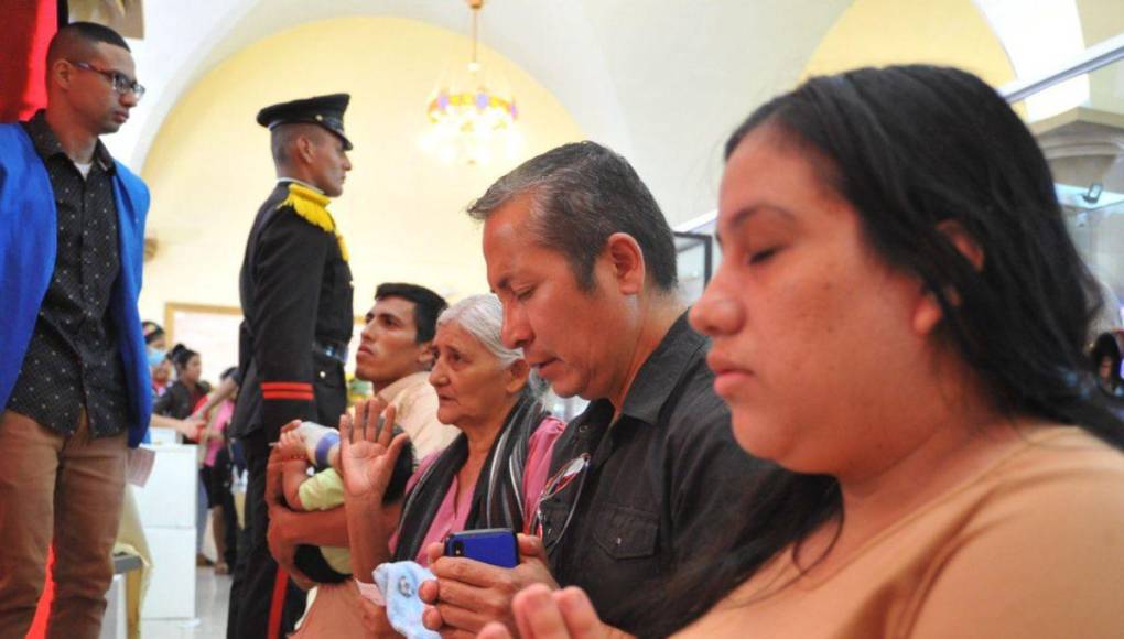 Aniversario Virgen de Suyapa: feligreses dan gracias por 277 años de milagros