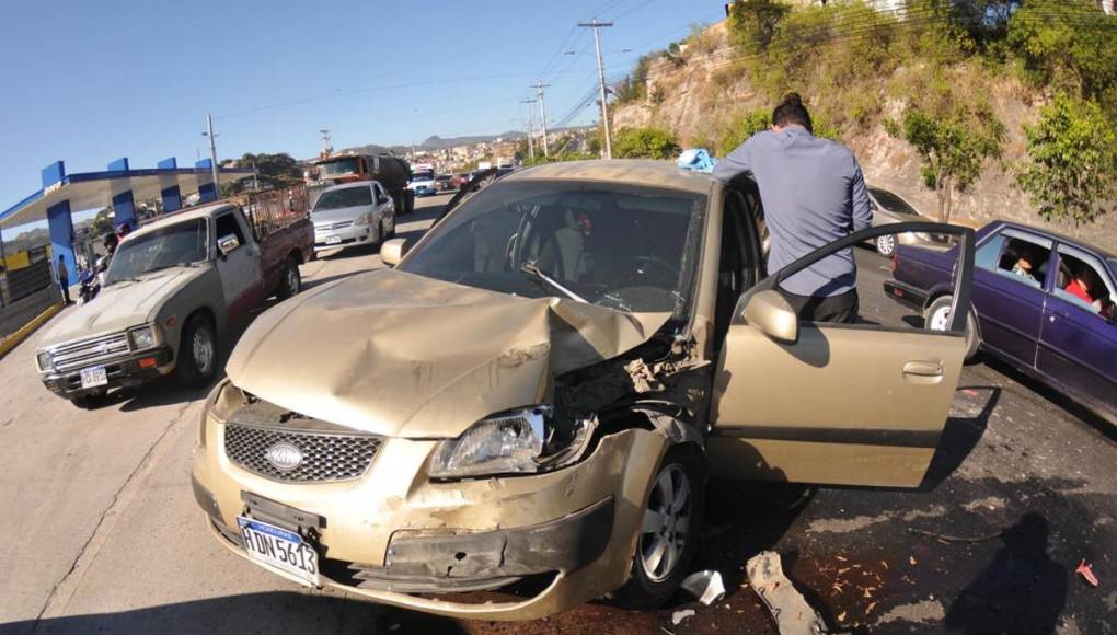 “Nos arrastró por 50 metros”: las imágenes más impactantes del accidente en anillo periférico