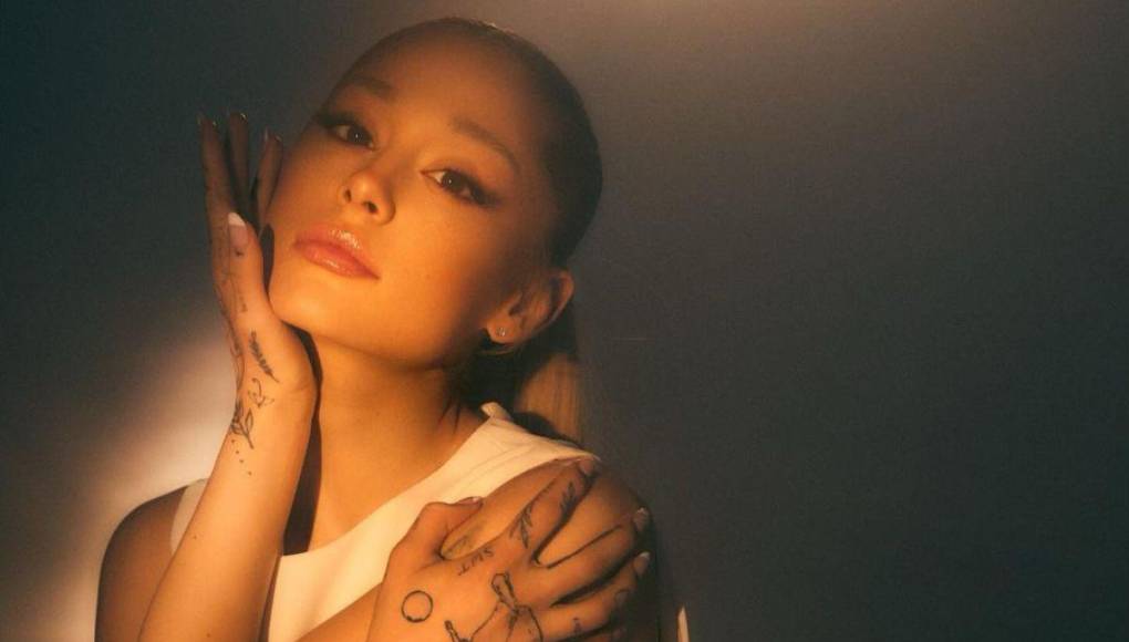 Ariana Grande revela secretos de su expareja en su nuevo álbum ‘Sweet Secrets’