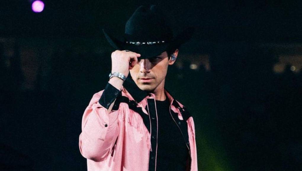 Joe Jonas hizo delirar a las fanáticas en el gran regreso de los “Jonas Brothers”