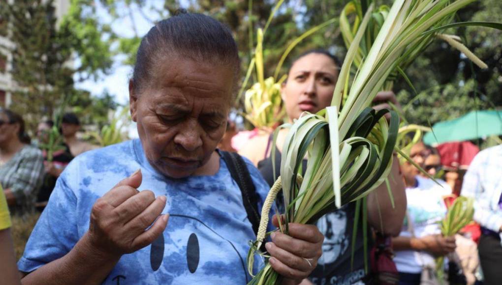 Con mucho fervor, capitalinos celebran el Domingo de Ramos