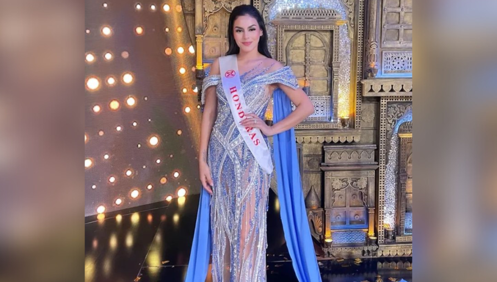 El deslumbrante vestido de Miss Honduras Mundo en la gala final brilla con cristalería azul