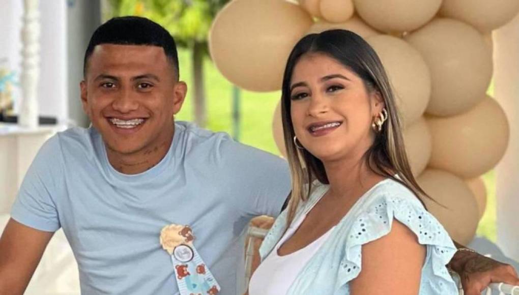 Las bellas novias y esposas de los jugadores de Olimpia y Marathón