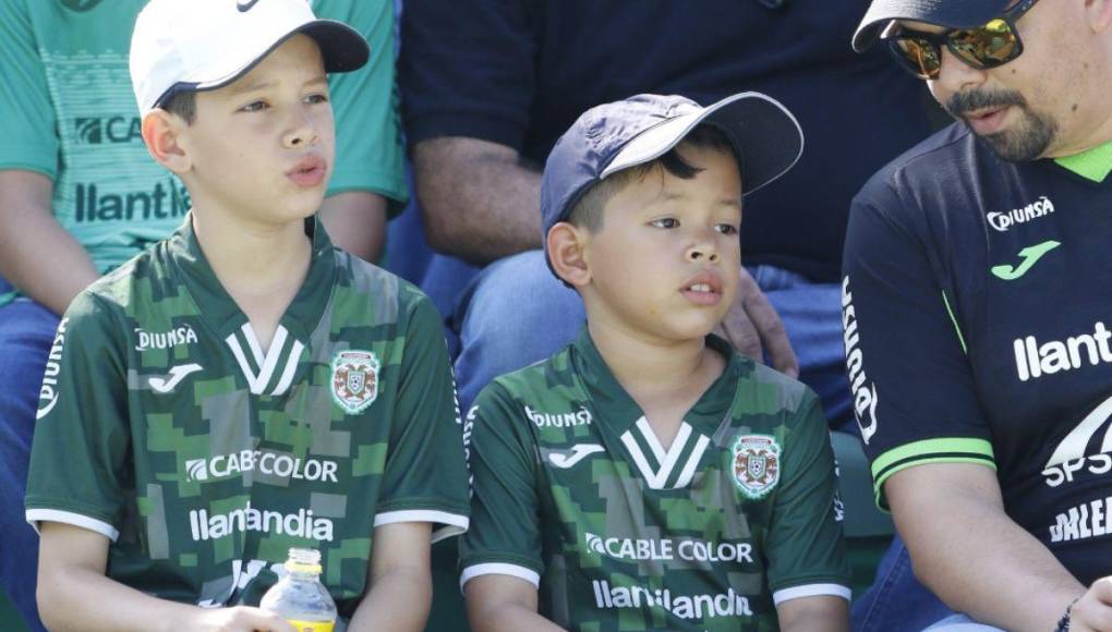 ¡El amor en el Yankel es verde! Así se vive el ambiente previo al Marathón- Real sociedad