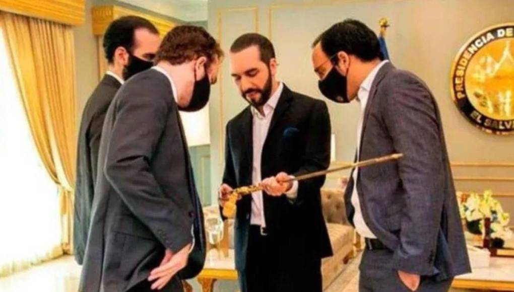 Hermanos de Nayib Bukele ¿quiénes son y a qué se dedican?