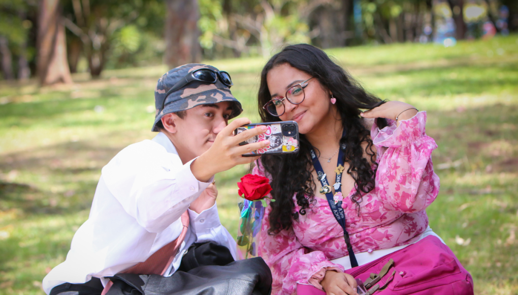 Este Día del Amor y la Amistad tuvo cupidos, un comercio activo y señales de romance