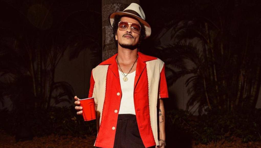 Resurge teoría de que Bruno Mars es el hijo mayor de Michael Jackson