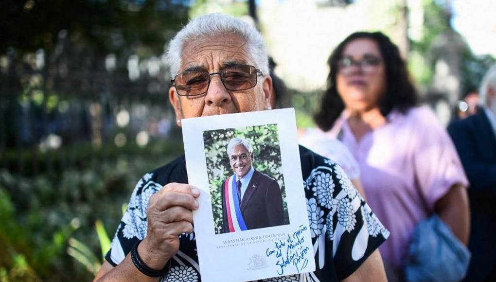 “Estamos vivos por él”: Chile da último adiós al expresidente Sebastián Piñera