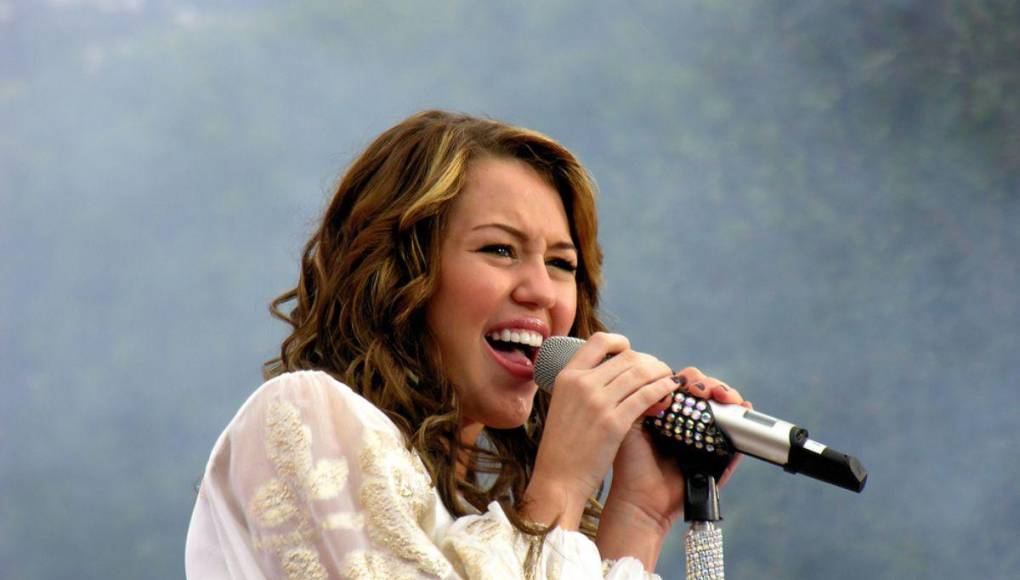 Los momentos más icónicos de Miley Cyrus, antes del reinado de Flowers