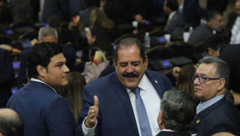 Expresidentes y sus hermanos diputados mencionados en juicio en New York