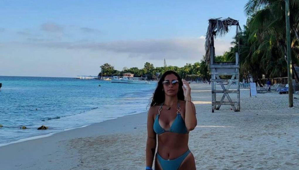 Hija de Pedro Troglio disfruta de las playas de Roatán y comparte su viaje