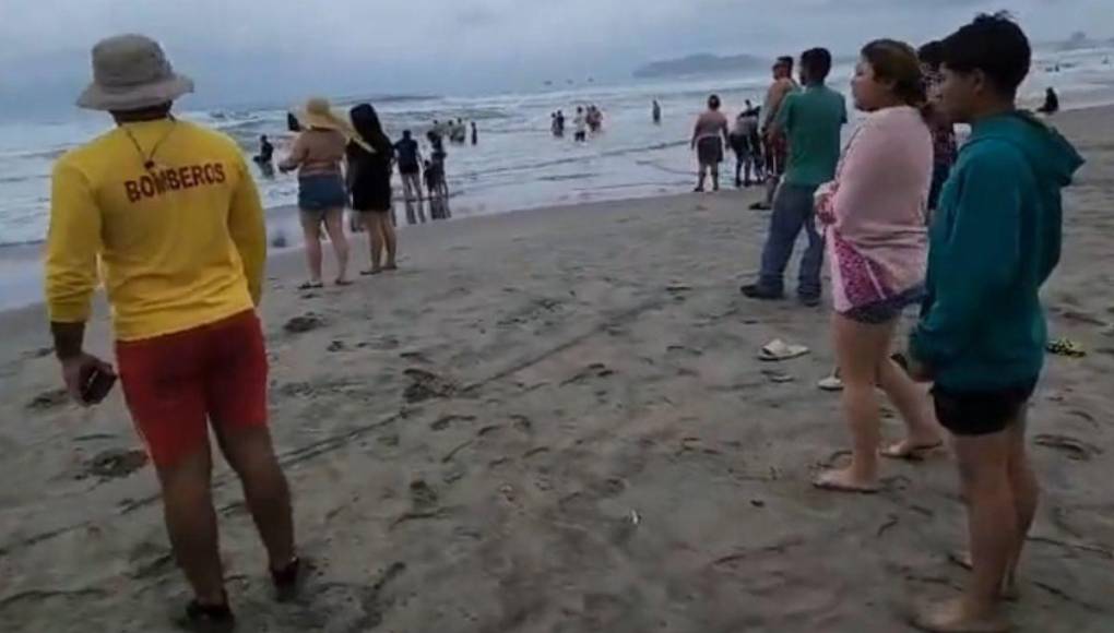 Así fueron los rescates de varios hondureños en ríos y playas durante la Semana Santa