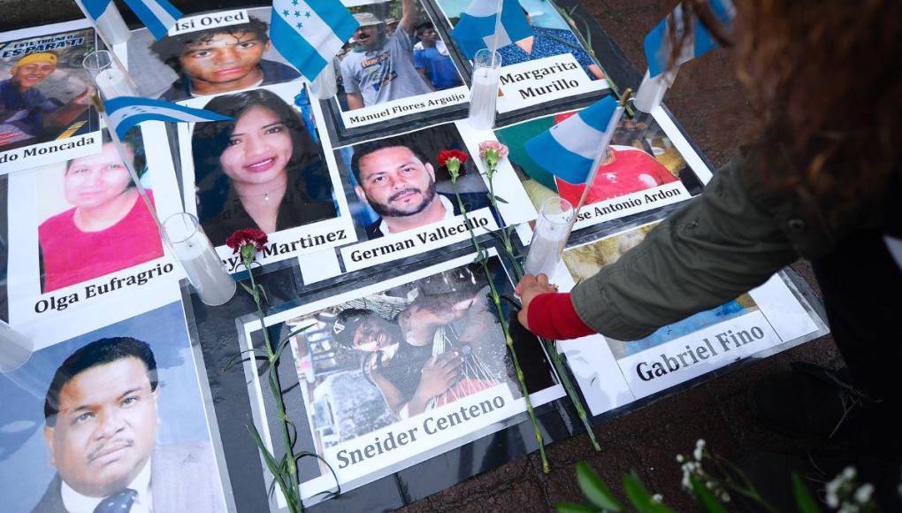 Con fotos de hondureños asesinados y pancartas: piden condena de JOH en Nueva York