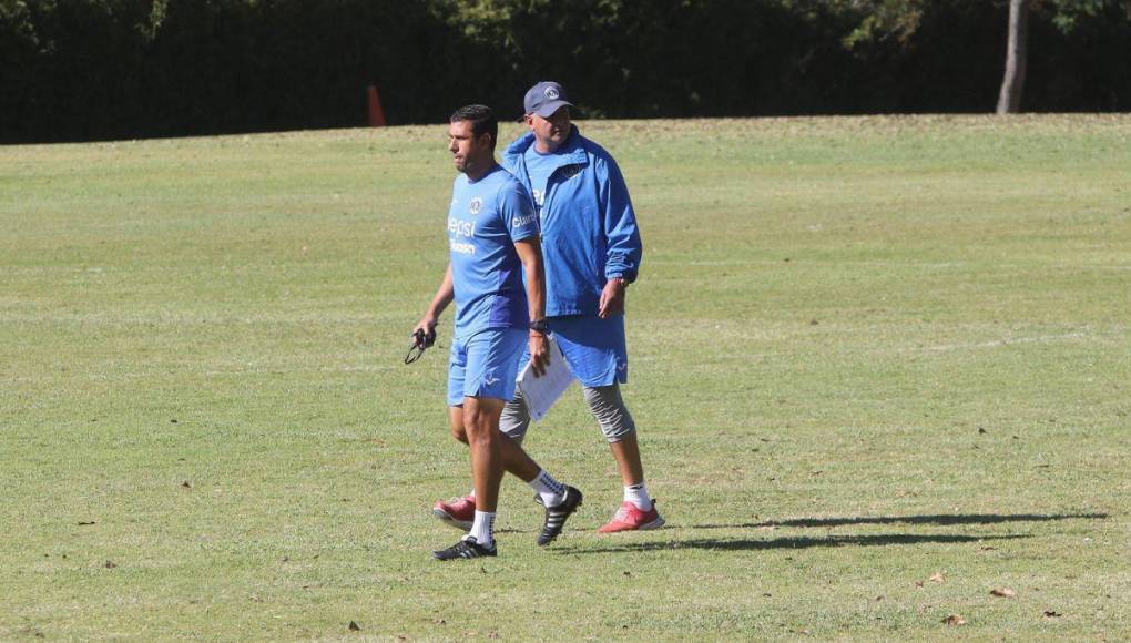 Motagua entrena y Diego Vázquez protesta previo al clásico con Olimpia