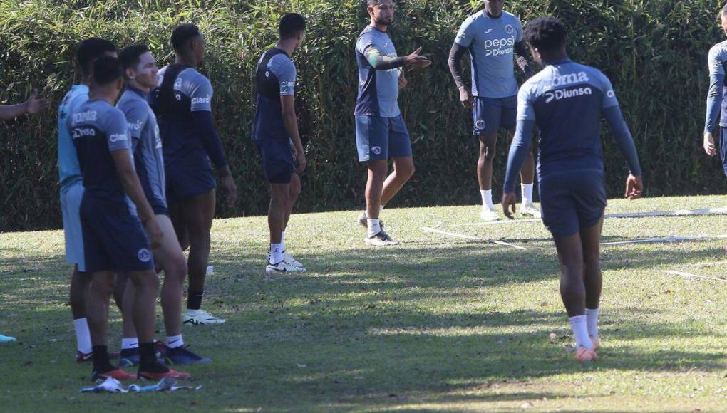 Motagua entrena y Diego Vázquez protesta previo al clásico con Olimpia