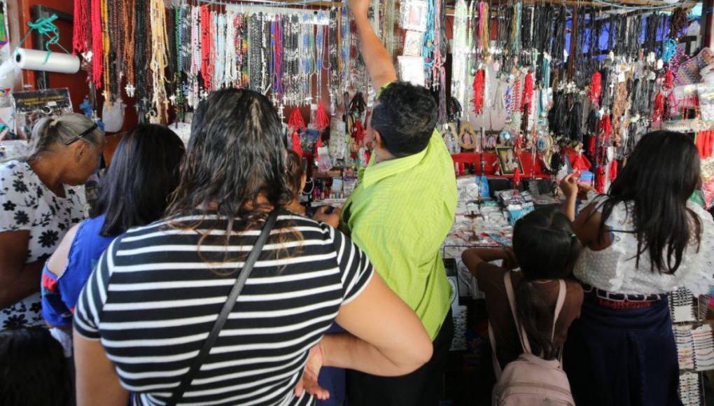 Fiesta y devoción en la feria en honor a la Virgen de Suyapa