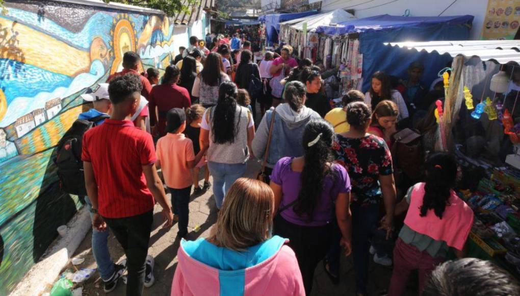 Fiesta y devoción en la feria en honor a la Virgen de Suyapa