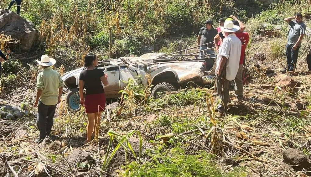 “Rodaron hasta el fondo”, las imágenes del fatal accidente en Arada, Santa Bárbara