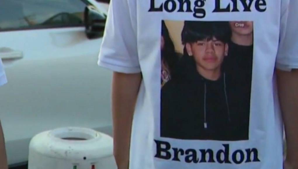 Brandon, joven hondureño que murió atropellado en California, EUA, se acababa de graduar