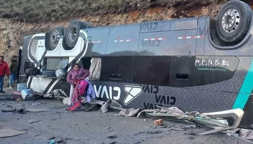 Accidente de bus en Perú: 13 personas muertas y varios heridos